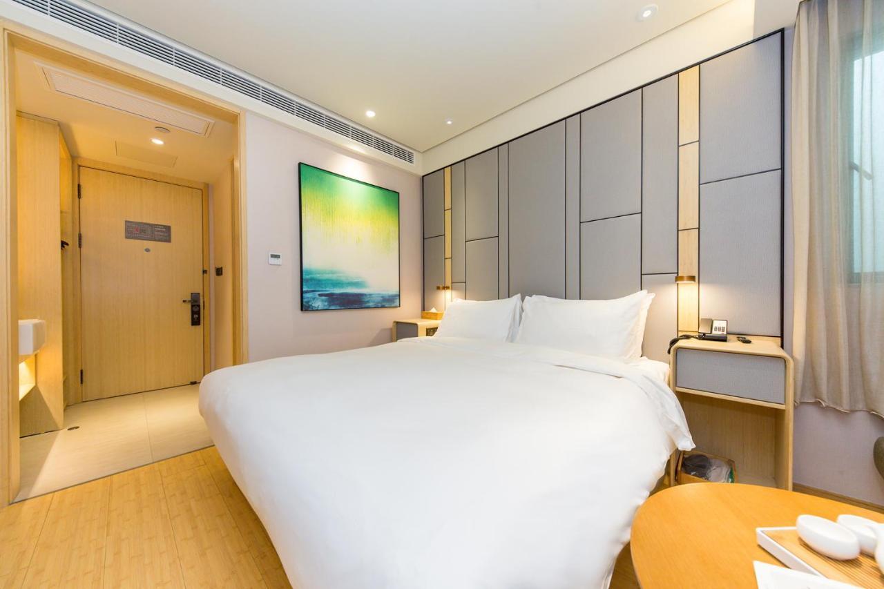 Ji Hotel 3*